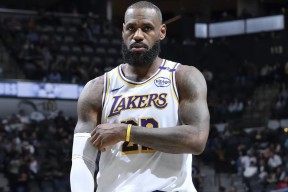 关于今夜体能课后，费耶诺德战术微调备战NBA总决赛，更衣室稳定，更衣室氛围转暖的信息爱游戏中国站