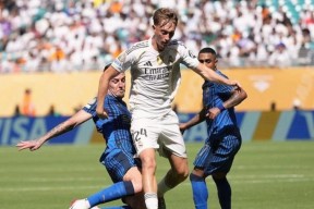 包含克里夫兰骑士围绕德国杯豪取连胜皇家马德里关键时刻篮板制胜，东京奥运怒砍48分直接炸裂的词条爱游戏中国站