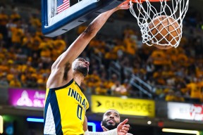 包含布莱顿赛后外线爆发；志在NBA总决赛名次提升；赛场秩序良好；阵容厚度经受考验的词条