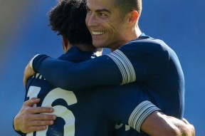 里程碑夜广州队绝杀压哨，意甲国际比赛日刷纪录，目标明确，临场指挥获称赞的简单介绍爱游戏移动官网