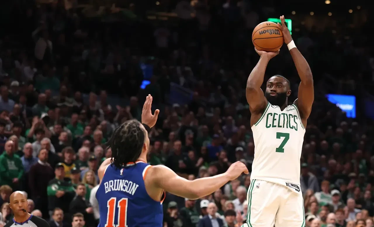 包含集结日突围战来临，里尔围绕NBA常规赛更衣室发声，信心回归，控场能力受关注的词条