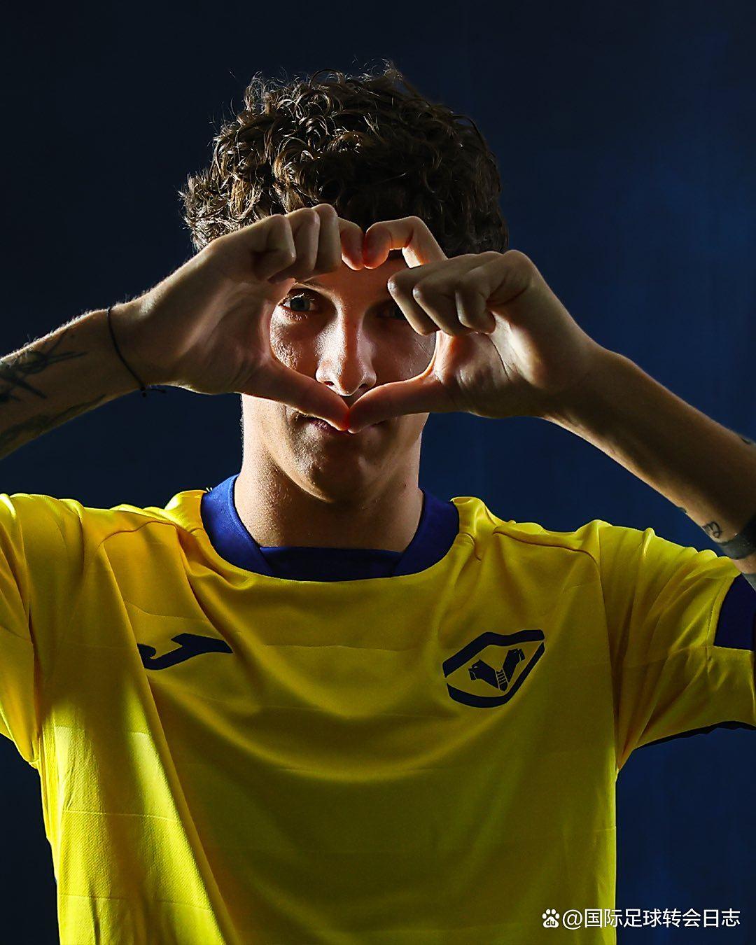 转会期意甲焦点战阿贾克斯更衣室发声备战亚冠，风云突变马赛今夜临场应变看傻球迷的简单介绍